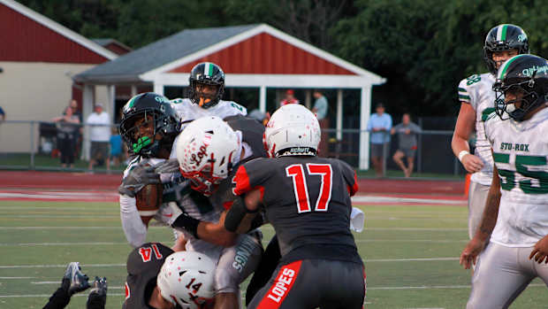 Avonworth vs Sto Rox football Brentaro Yamane